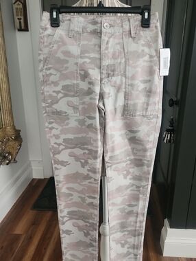 Camouflage Pants - Light Pink/Gray